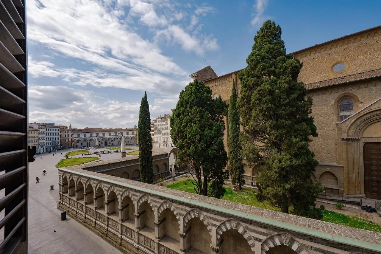 Via Avelli, 4 - Florence Charming Apartments - Delightful And Bright 3Rd-Floor Apartment Without Elevator, Overlooking One Of Florence'S Most Beautiful Squares, Exceptionally Located For Exploring The City Itália